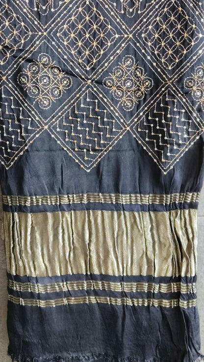 Black Vintage Dupatta - Tiasha 